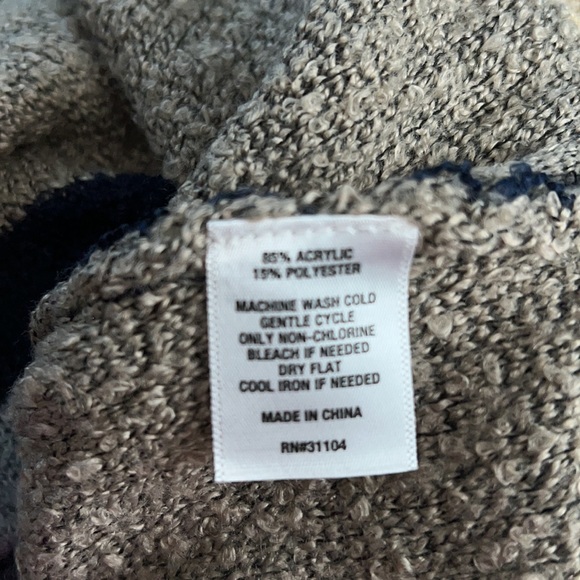 NWT Wonderly Striped Sweater Size Small with Side Slit Detail. - Picture 4 of 5